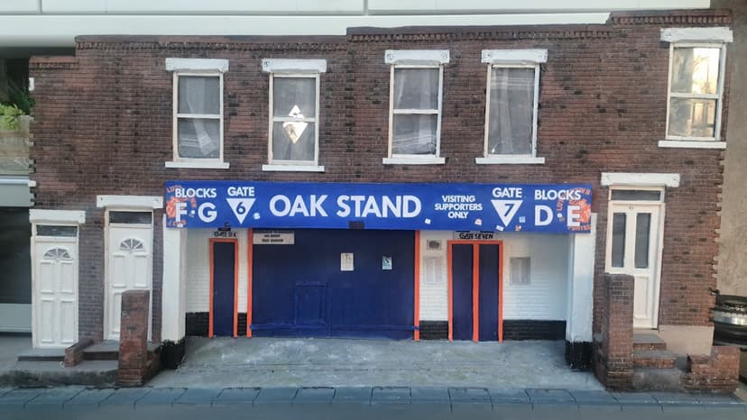 Kenilworth Road Oak St Stands 6-7