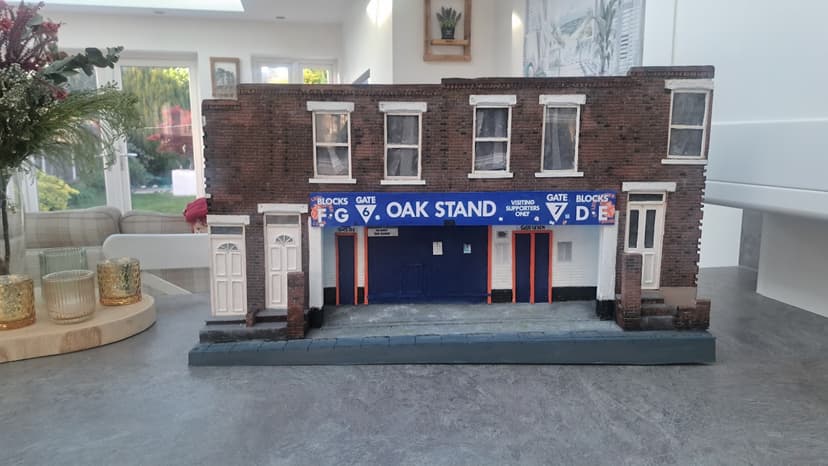 Kenilworth Road Oak Stand gates 6-7