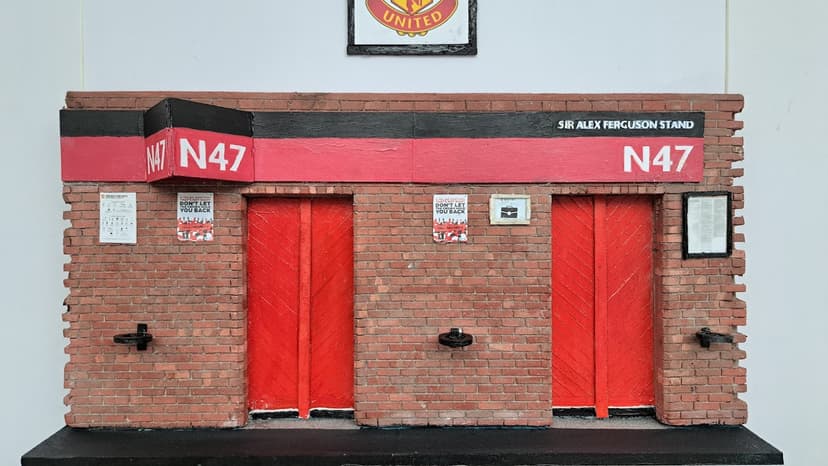 N47 Sir Alex Ferguson stand