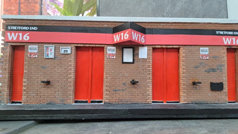 4 gate W16 Stretford End model